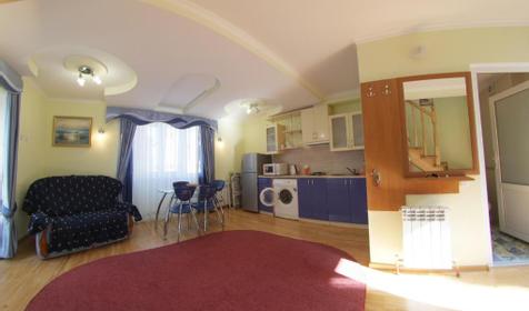 Апартаменты трехместные двухэтажные. Гостиница Южный берег, Алушта, Крым