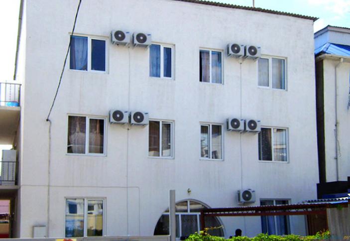 Фасад гостевого дома Диана, г. Анапа, п. Витязево