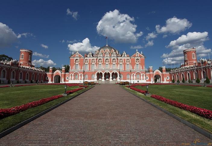 Петровский Путевой Дворец