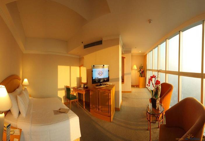 Junior suite space zone