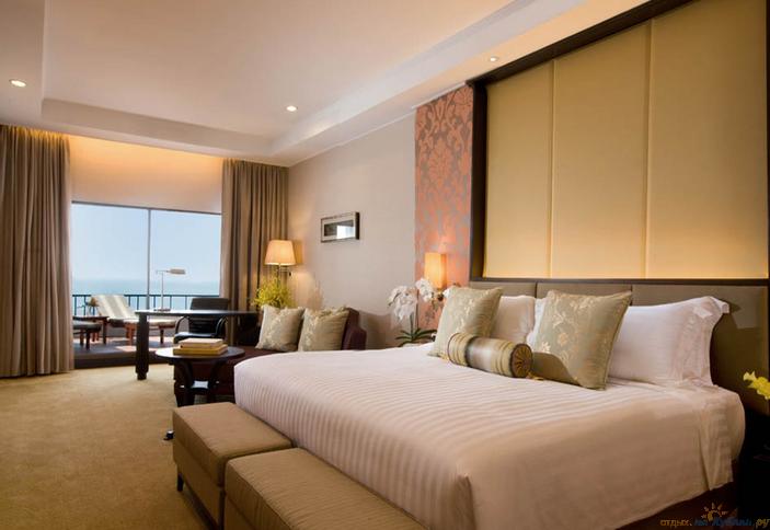 Club grand rooms