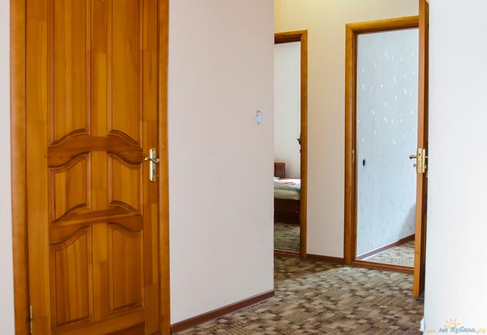 Alpina Hotel : Кабардино-Балкария, Эльбрусский р-н, п. Терскол, поляна Азау