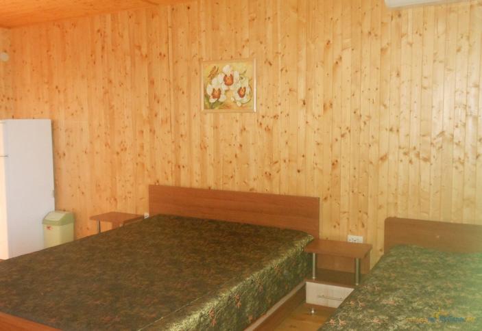 Трехместный стандарт №4. Гостевой дом Афалина. Республика Крым, г. Алушта, с. Приветное