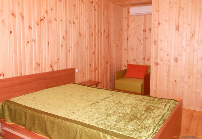 Трехместный стандарт №6. Гостевой дом Афалина. Республика Крым, г. Алушта, с. Приветное