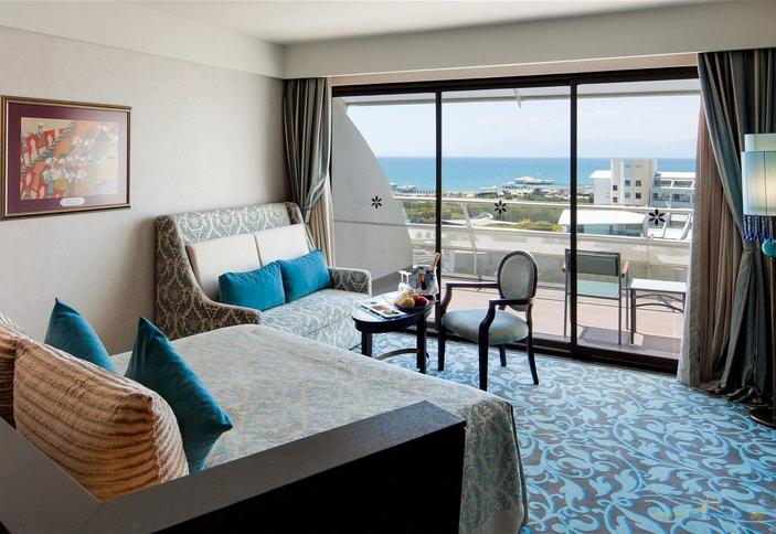 Executive standard sea view