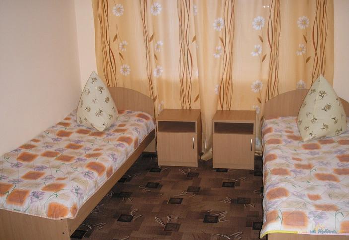 Двухместный,две полуторные кровати или одна двуспальная: Номер, Эконом, 2-местный, 1-комнатный