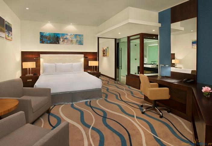 DoubleTree by Hilton Hotel & Residences Dubai Al Barsha, Дубай, ОАЭ