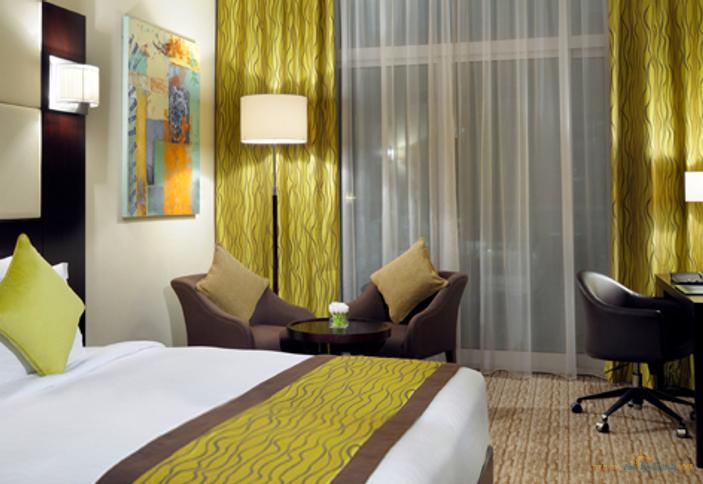 Отель Movenpick Hotel Jumeirah Lakes Towers, ОАЭ, Дубай