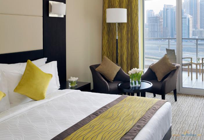 Отель Movenpick Hotel Jumeirah Lakes Towers, ОАЭ, Дубай