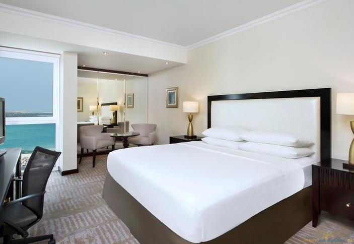 Hilton Abu Dhabi, Абу-Даби