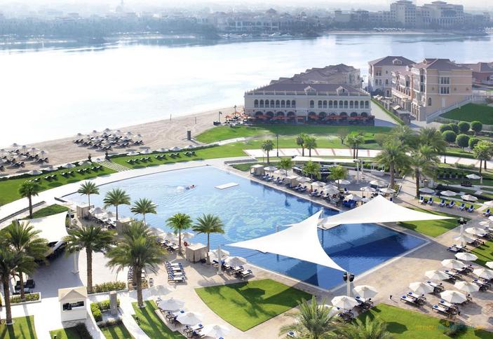 Ritz-Carlton Abu Dhabi, Абу-Даби