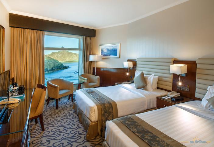 ОАЭ, Фуджейра, Oceanic Khorfakkan Resort & Spa
