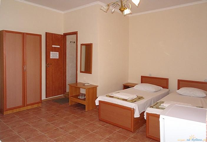 Стандарт двухместный (горная сторона). Частная гостиница Морская. Абхазия, Гагра