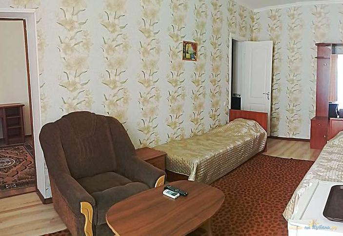 Стандарт двухкомнатный четырехместный. База отдыха Сейт-Неби, Республика Крым, г. Феодосия, п. Курортное