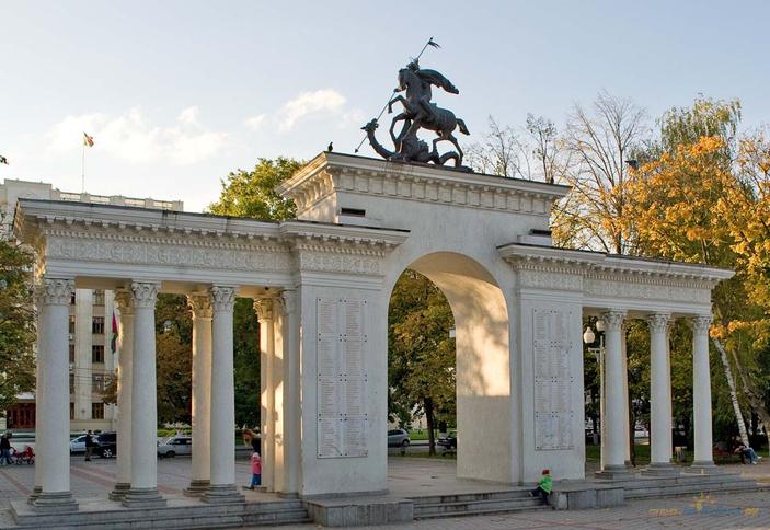 Мемориальная Арка Ими гордится Кубань