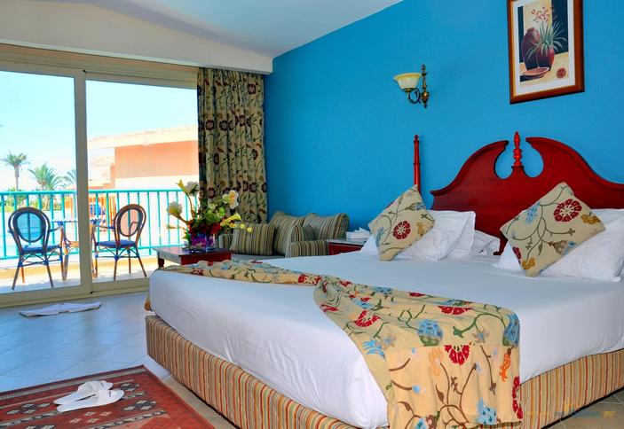 Bungalow Room