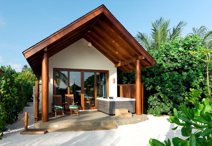 Deluxe Beach Villa with Jacuzzi