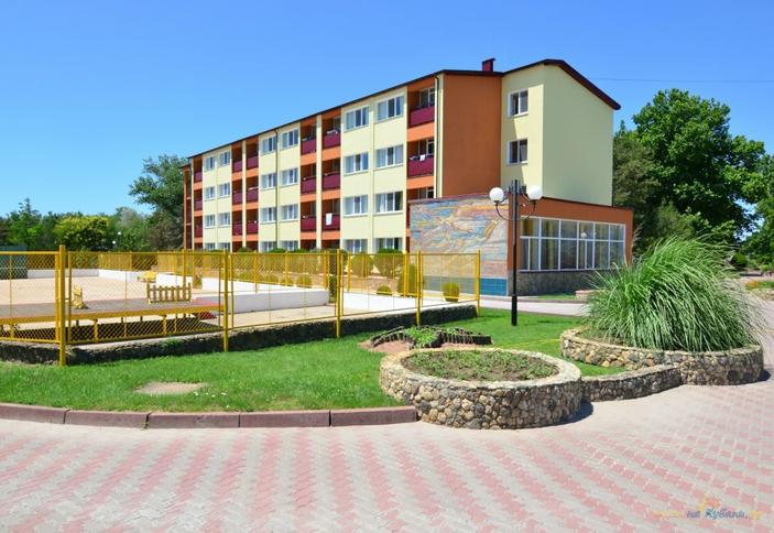 Детский оздоровительный лагерь Лучистый, Крым, Евпатория, Заозерное