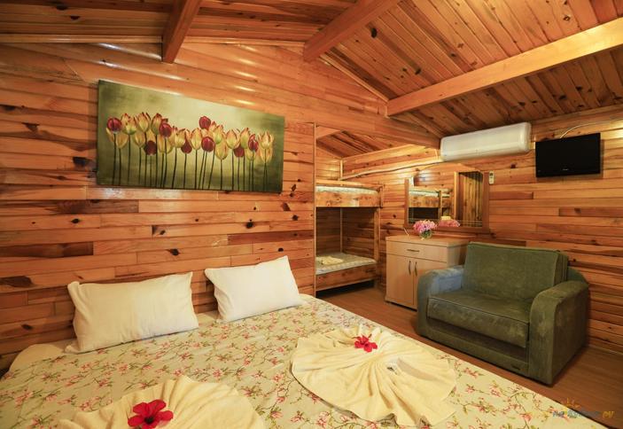 Bungalow Room