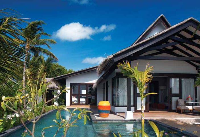 Earth Family Suite with Pool