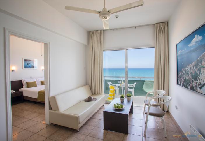 One Bedroom Front Sea View