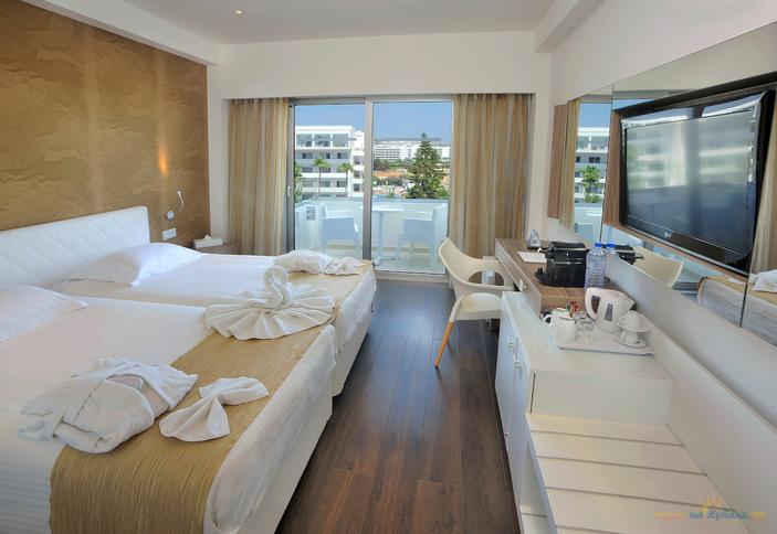 Deluxe Sea View Room