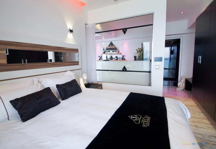 Grand Executive Suite Front Sea View With Balcony