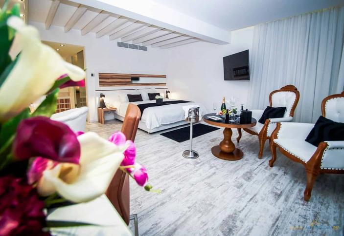Junior Executive Suite Front Sea View With Balcony