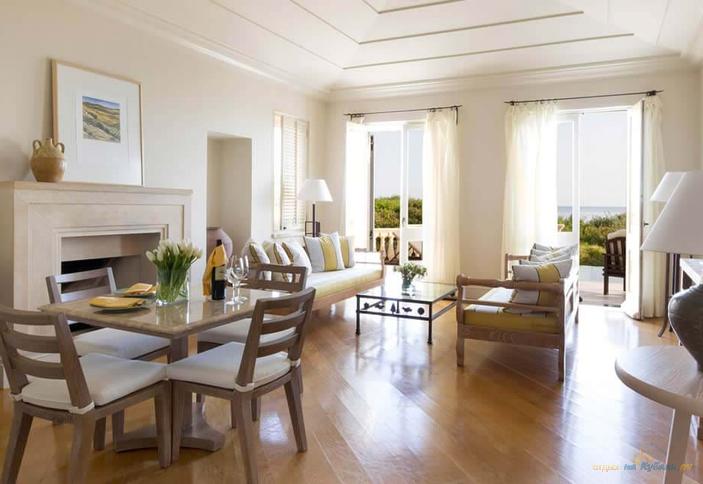 One Bedroom Suite with Pool