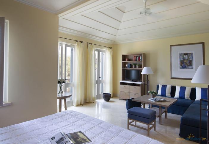 Junior Suite With Pool