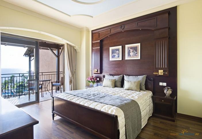 Thalia Suite