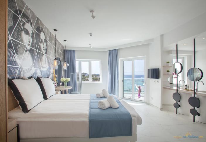 Deluxe Studio Sea View