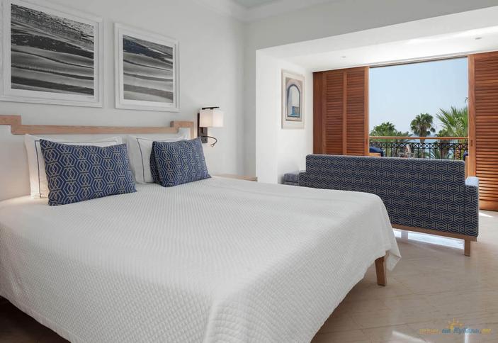 Deluxe Sea Facing