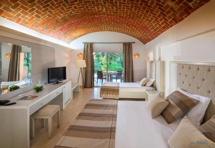Family Room Bungalow