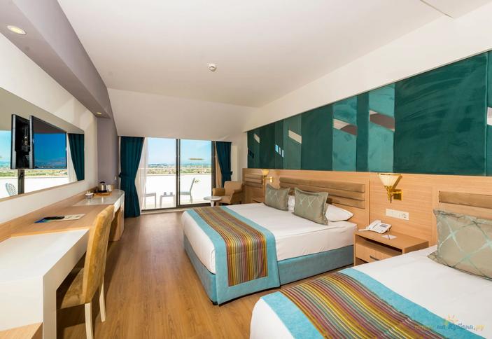 Standard Room Side Sea View
