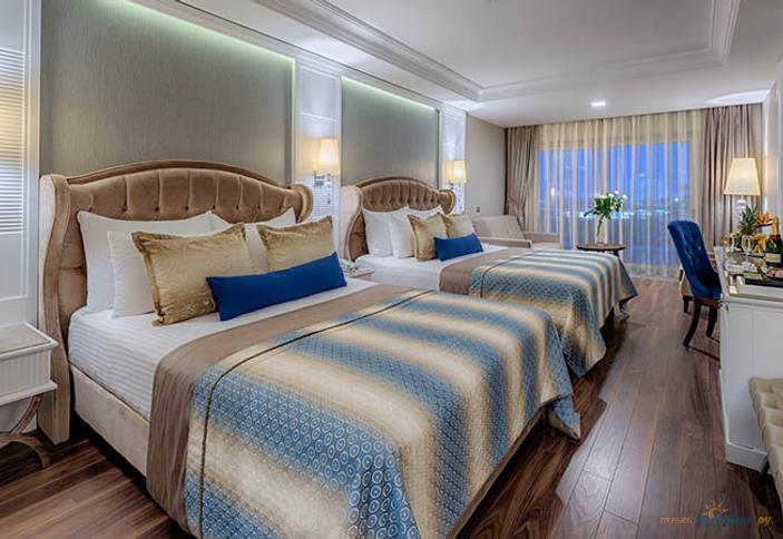 Deluxe Building Quadruple Room