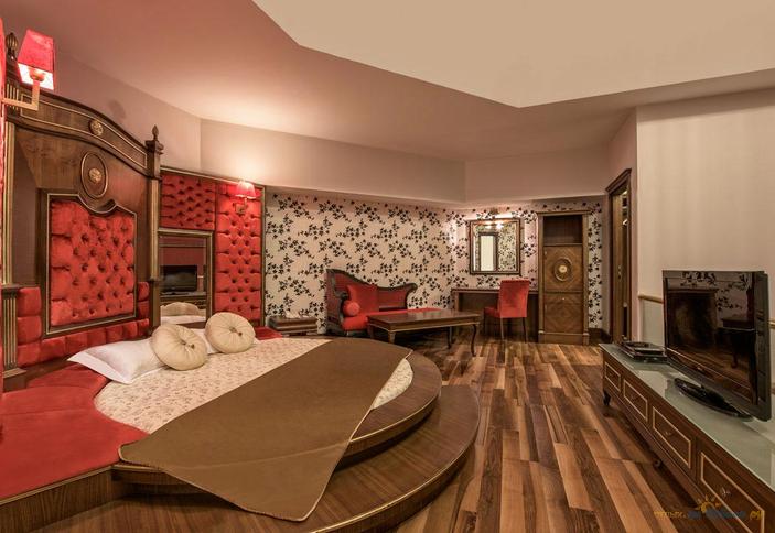 Pascha Suite