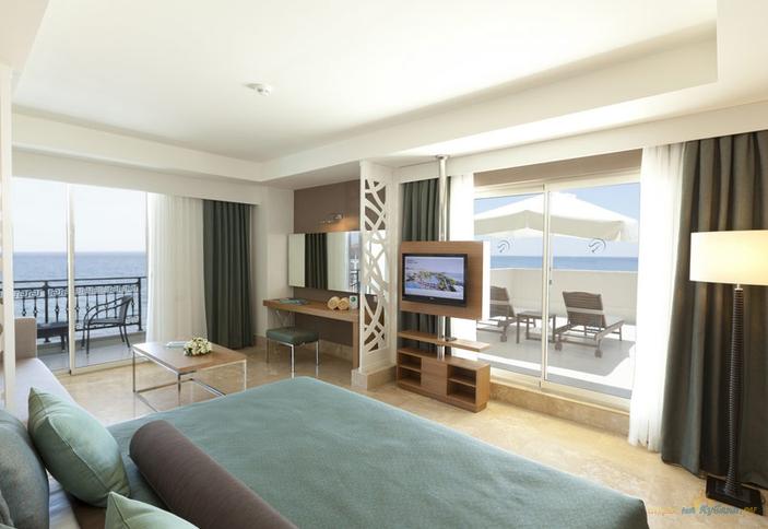 Deluxe Terrace