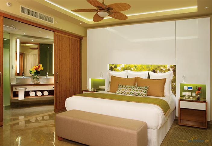 Preferred Club Master Suite Ocean Front