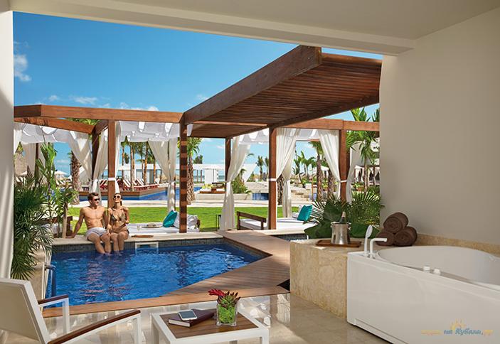 Preferred Club Junior Suite with Private Pool