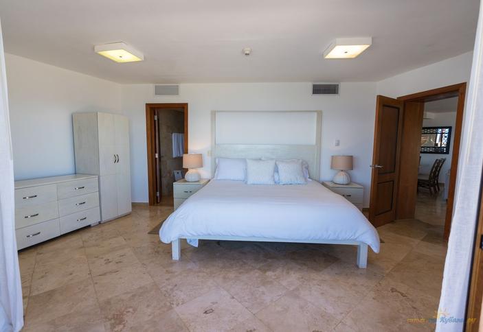 Admiral One Bedroom Suite Ocean View