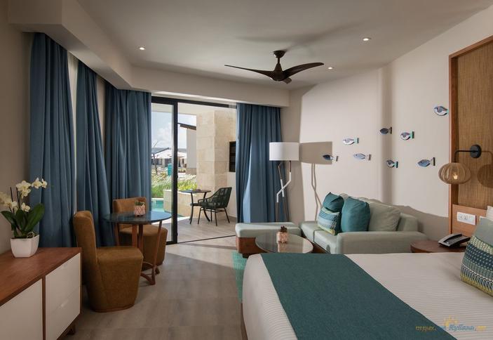 Preferred Club Junior Suite Swim Out