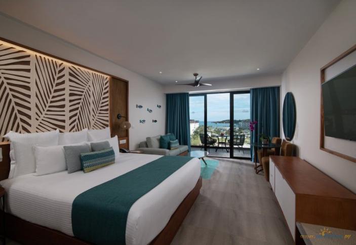 Junior Suite Partial Ocean View