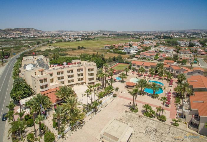Crown Resort Henipa