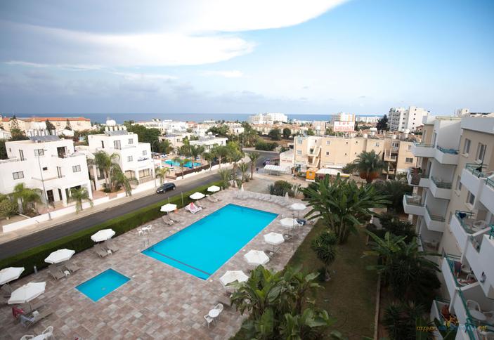 Debbiexenia Hotel Apts