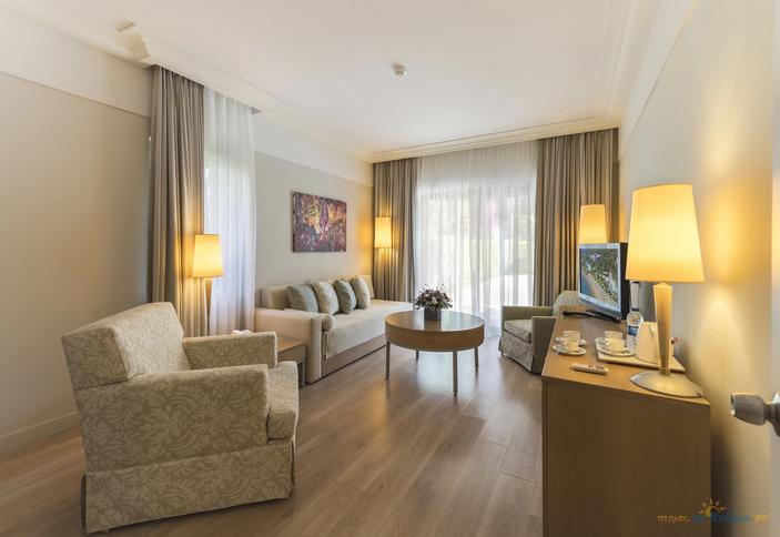 Villa Terrace with Three Rooms