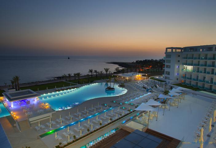 King Evelthon Beach Hotel & Resort