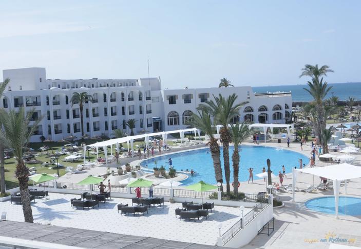 Le Soleil Bella Vista Resort Hotel