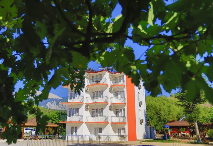 Oranj Ranch Hotel