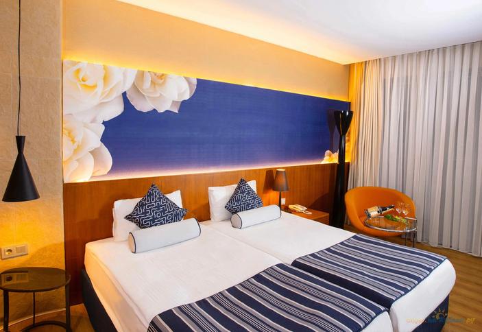 Standard Room Side Sea View